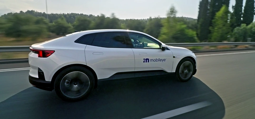 A Polestar 4 equipped with Mobileye SuperVision™