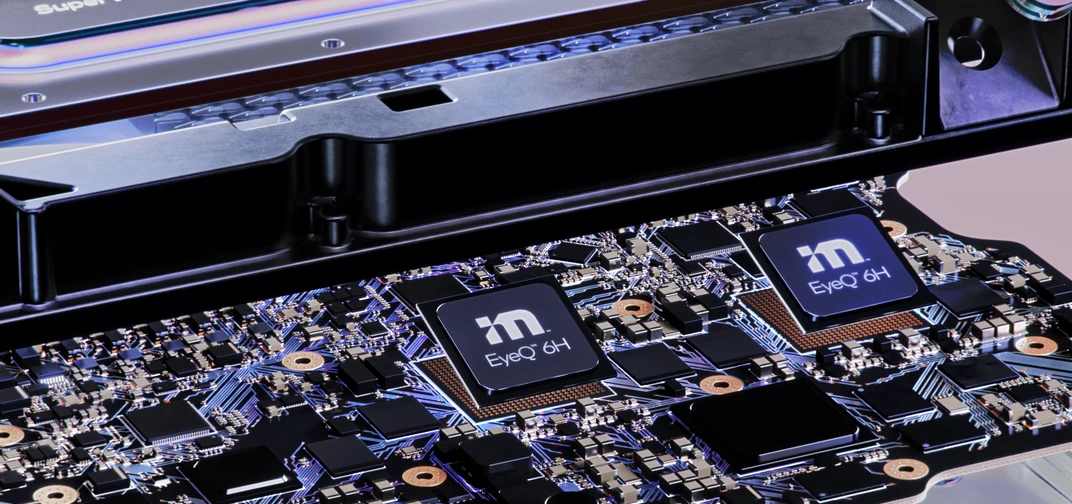 The heart of Mobileye's ECU series is a shared primary board featuring two EyeQ6H chips and an integrated MCU.